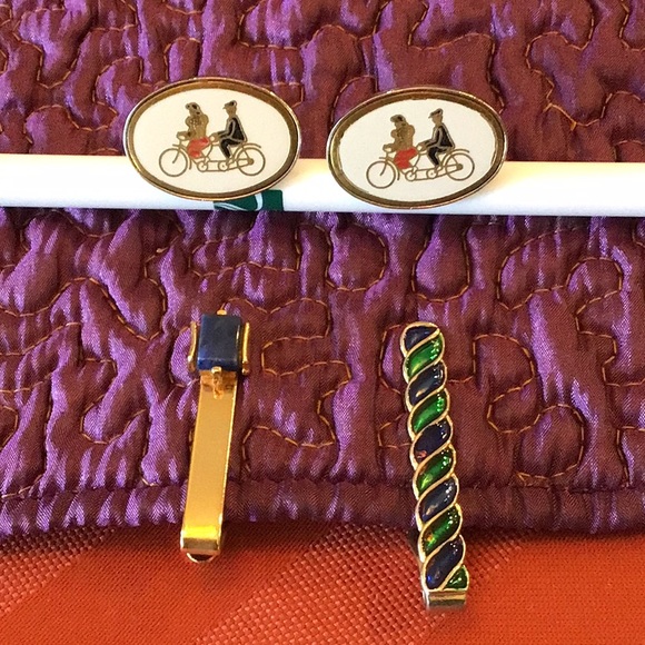 Vintage Tie Clip and Cuff Links - Picture 1 of 2